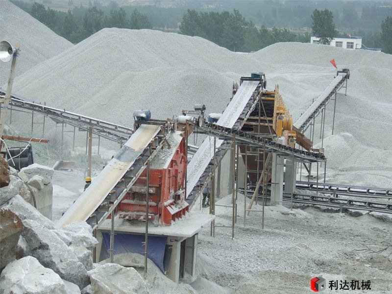 第三代制砂機(jī)可以有效的減輕噪音使制砂的效果顯著提高